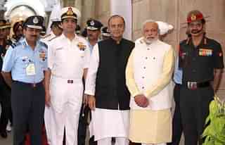 Prime Minister Narendra Modi and Union Minister for Finance, Corporate Affairs and Defence Arun Jaitley and the three Service Chiefs, Air Chief Marshal Arup Raha, Admiral R.K. Dhowan and General Dalbir Singh, during the Combined Commanders’ Conference(Photo Courtesy:Wiki Commons)