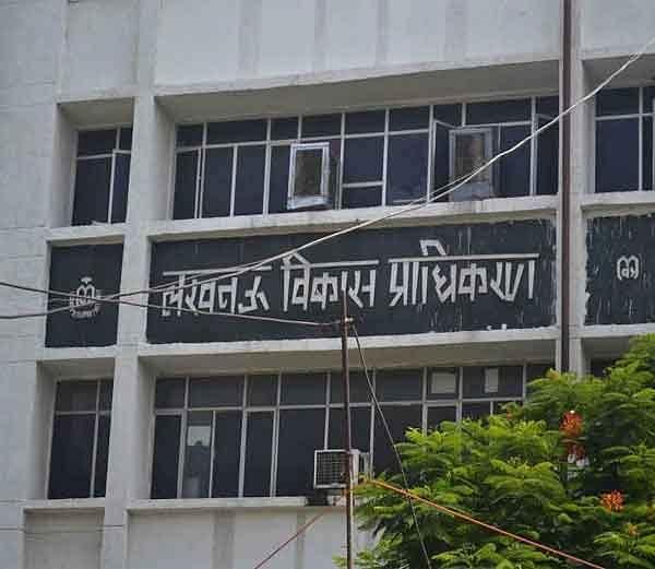 
Regional office of

Lucknow Development Authority. 