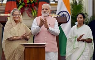 Prime Minister Narendra Modi with his Bangladeshi counterpart Sheikh 
Hasina and West Bengal Chief Minister Mamata Banerjee (PTI)