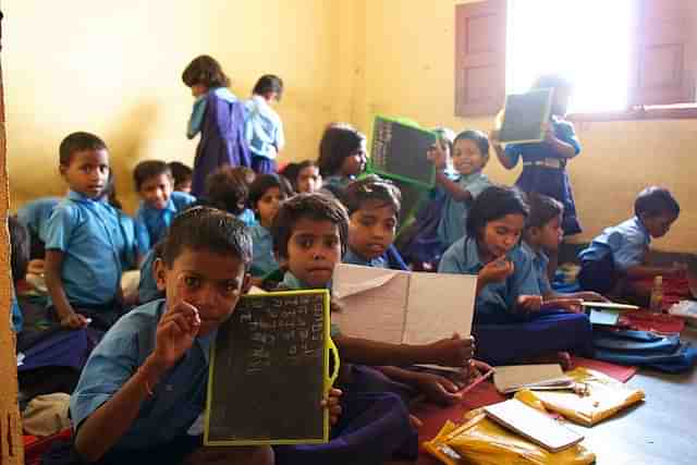 Children at a school near Bodh Gaya (José Morcillo Valenciano/Flickr)