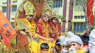 Jai Shree Ram: Festive fever grips Bengal. (Hindustan Times)