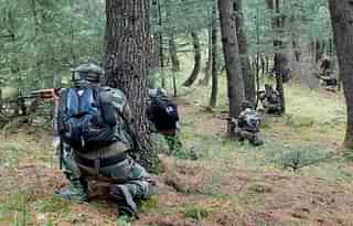 Indian Army carrying out an encounter.