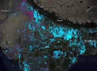 

                    
                    
                        The web of blue light on this map of India shows where night-time light increased between 2012 and 2016.

                    
                    
                        
                    
                    
                         (John Nelson)
                    
                
            

