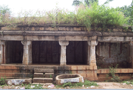 Mandapam with a trough like structure at its entrance.