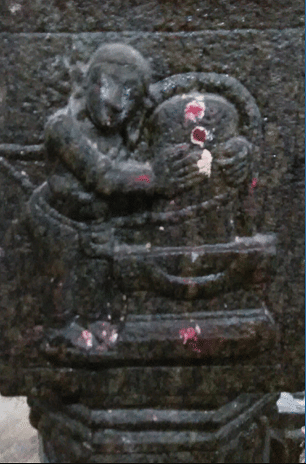 The pillar sculpture of Markandeya at Azhakamman Temple.