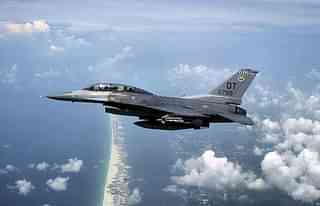 A Lockheed Martin F-16 Block 40k. (Photo Credit: MSgt. Michael Ammons/ United States Air Force)