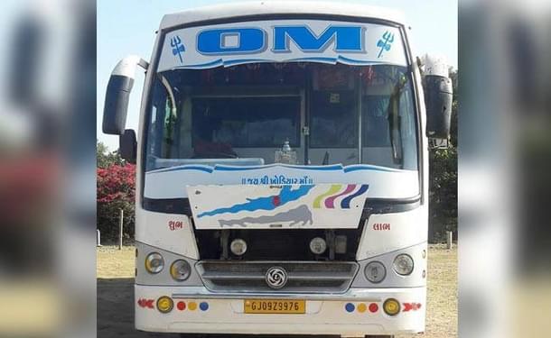 The bus that came under attack was not part of the official Amarnath Yatra convoy.