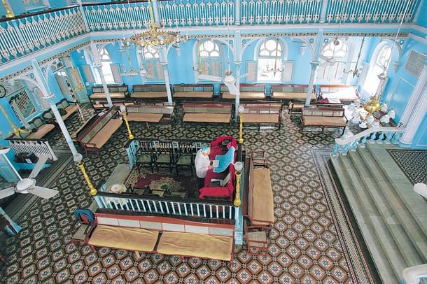 A Jewish priest praying at synagouge at Kala Ghoda. (Santosh Harhare/Hindustan Times via Getty Images)
