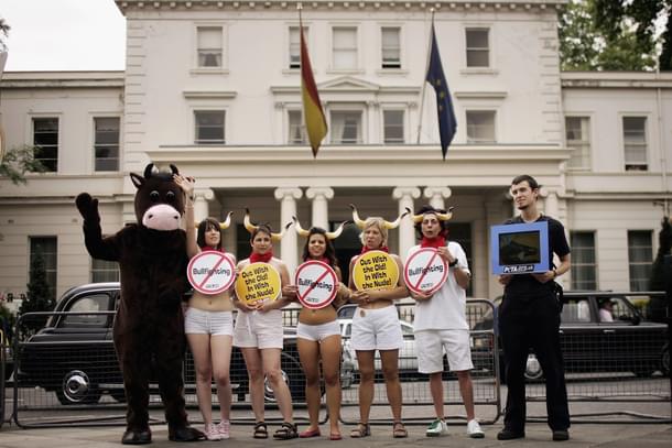 PETA protests against the Running of the Bulls and Bull Fighting outside the Spanish Embassy on June 8, 2006 in London. (Photo by Bruno Vincent/Getty Images)