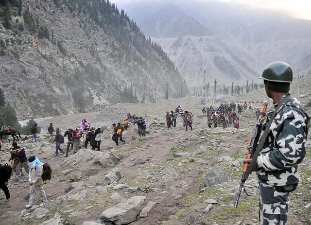 Devotees performing the Amarnath Yatra in 2016 (Waseem Andrabi/Hindustan Times via Getty Images)