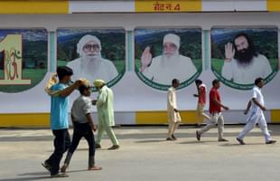 Followers of Gurmeet Ram Rahim Singh outside the Dera Sacha Sauda ashram in Sirsa. (MONEY SHARMA/AFP/Getty Images) 