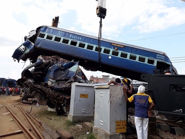 Coaches of the Kalinga Utkal Express train after it derailed in Khatauli,  Muzaffarnagar. (Chahatram/Hindustan Times via Getty Images)