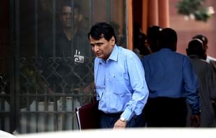 Minister of Commerce & Industry and Civil Aviation Suresh Prabhu (MONEY SHARMA/AFP/GettyImages)  