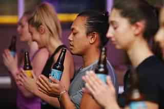 Beer Yoga (Michael Dodge/Getty Image)&nbsp;