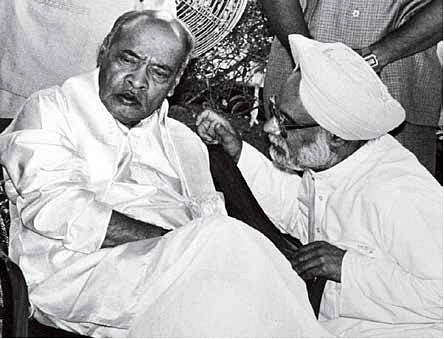 Former prime minister P V Naraasimha Rao with his finance minister Manmohan Singh