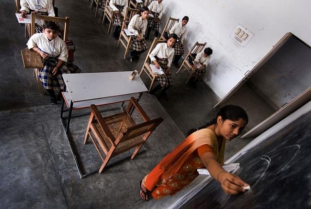 School children at a government school in Lucknow. (PriyankaParashar/Mint via GettyImages) (representative image)
