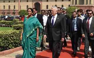 Mattis walks with Defence Minister Nirmala Sitharaman at Defence Ministry prior to a meeting in New Delhi. (PRAKASH SINGH/AFP/GettyImages)