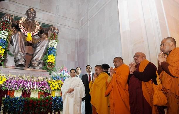 Mayawati paying tributes at the Ambedkar memorial in Lucknow. (Deepak Gupta/Hindustan Times via GettyImages)