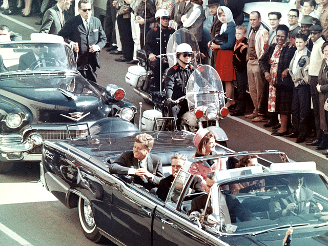 President Kennedy minutes before his assassination (Walt Cisco, Dallas Morning News)