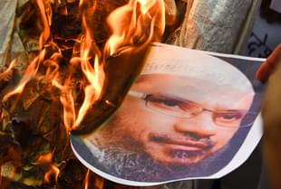 Shiv Sena members protesting against Zakir Naik. (Sonu Mehta/Hindustan Times via Getty Images)
