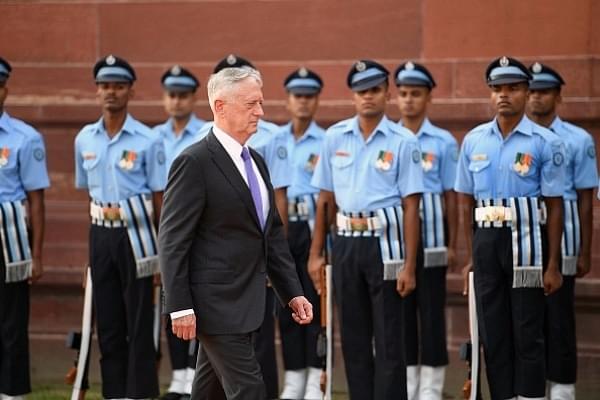 US Defense Secretary James Mattis attends a guard of honour ceremony prior to a meeting with Defence Minister Nirmala Sitharaman in New Delhi. (PRAKASH SINGH/AFP/Getty Images)