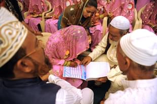 Photo credit should read SAM PANTHAKY/AFP/Getty Images