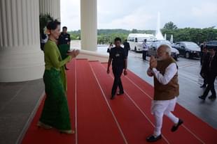 Prime Minister Narendra Modi greets Myanmar’s State Counsellor Aung San Suu Kyi (L) in Naypyidaw. (AUNG HTET/AFP/Getty Images)