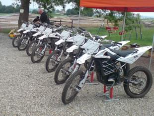 Electric bikes parked in Germany (Clemens Pohl/Wikimedia Commons) 