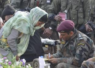 Mahendra Singh Dhoni in Kashmir. (Waseem Andrabi/Hindustan Times via Getty Images)