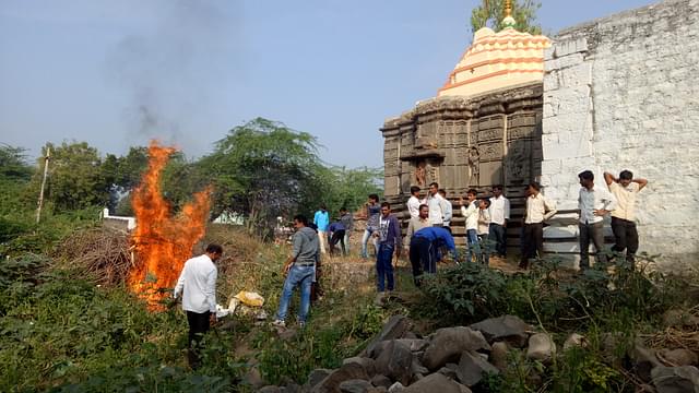 Cleaning efforts at Chinchansu Maheshwara Temple in Kalaburgi