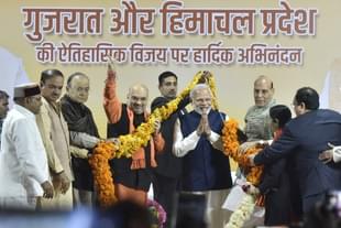 BJP leaders felicitating Prime Minister Narendra Modi and party president Amit Shah after Gujarat and Himachal Pradesh victories in New Delhi. (Sonu Mehta/Hindustan Times via Getty Images) 