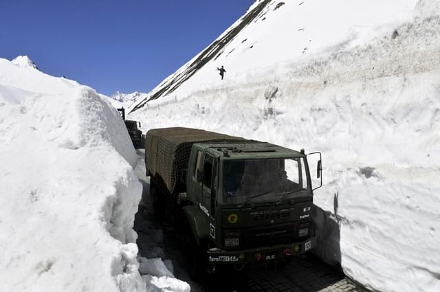 Army vehicles cross through a snow bound Zoji La pass (Representative Image. (Waseem Andrabi/Hindustan Times via Getty Images)