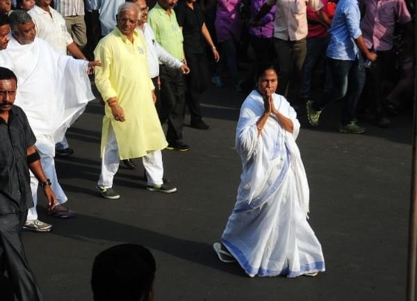 TMC chief and West Bengal Chief Minister Mamata Banerjee leads a TMC leaders procession in Kolkata. (Indranil Bhoumik/Mint via Getty Images)