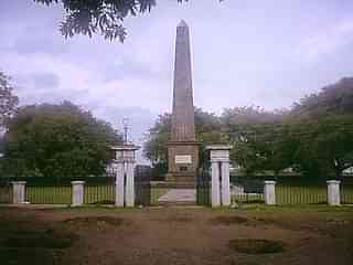 Bhima Koregaon Victory Pillar (Knitin777/Wikimedia Commons)