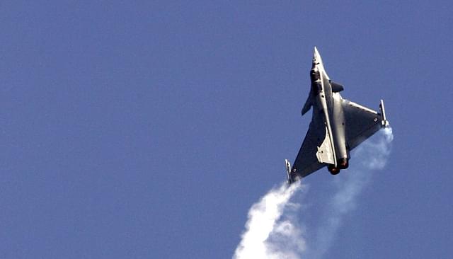 The French fighter plane Rafale is seen during a demonstration flight in the Paris suburb of Le Bourget, France. (Photo by Pascal Le Segretain/Getty Images)