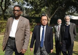 Supreme Court Judges J Chelameswar, Ranjan Gogoi, Kurian Joseph and Madan Lokur addressing the media on 12 January 2018 in New Delhi, India. (Arvind Yadav/Hindustan Times via Getty Images)