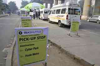 A pick-up stop for Ola Shuttle in Gurgaon, Haryana. (Abhinav Saha/ Hindustan Times via GettyImages)