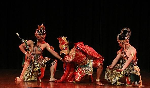 Artists perform the Indonesian Ramayan. (Sanjeev Verma/Hindustan Times via Getty Images)