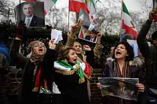 Anti-regime protesters demonstrate outside the Iranian embassy on 2 January 2018 in London, United Kingdom. (Leon Neal/Getty Images)
