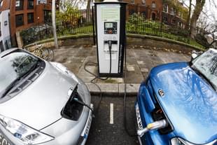 Electric vehicles charging in London (Miles Willis / Stringer via Getty Images)