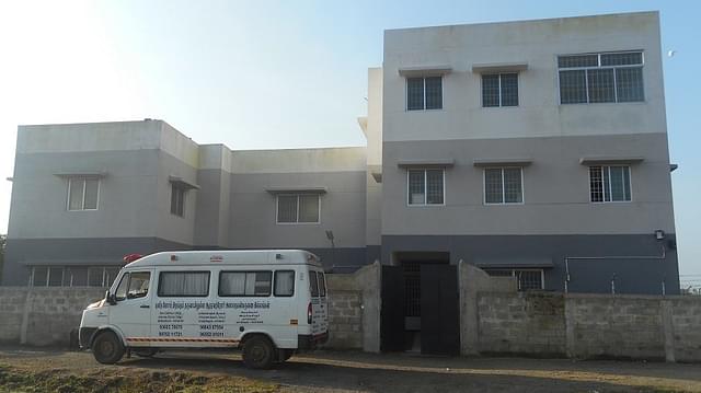 The hospice building in Salavakkam. (via St. Jospeh’s Hospices website)