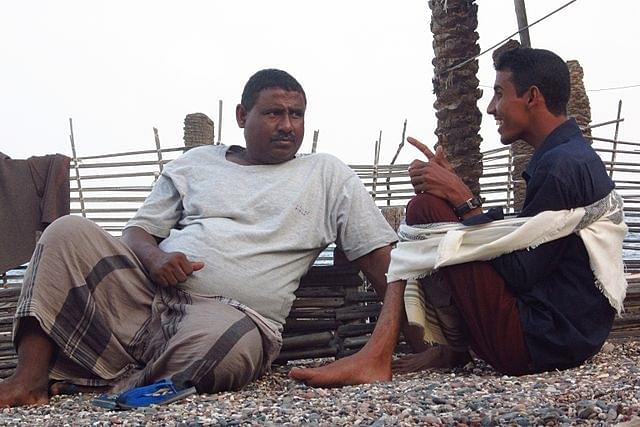 Soqotri men in conversation (Gerri &amp; Bonni/Flickr/Wikimedia Commons)