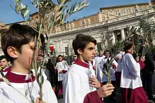 Altar boys at a mass in the Vatican. (Franco Origlia via Getty Images)