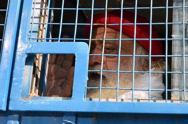  Asaram being produced at session court in Jodhpur. (Ramji Vyas/Hindustan Times via Getty Images)