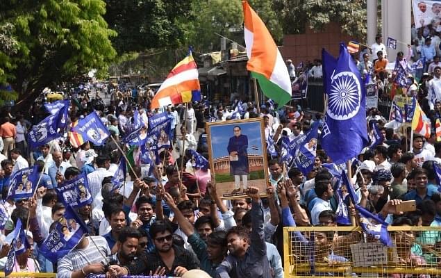 Dalits staging a protest during the Bharat <i>bandh.</i> (Subhankar Chakraborty/Hindustan Times via Getty Images)