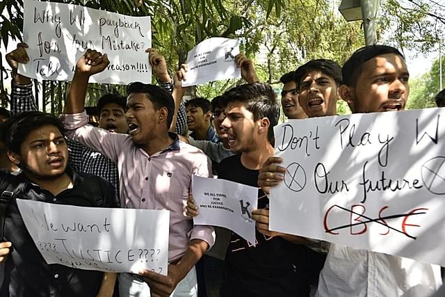 Students protest against the CBSE in New Delhi. (Anushree Fadnavis/Hindustan Times via Getty Images)