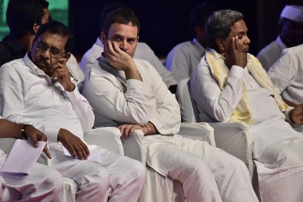 Congress President Rahul Gandhi and Karnataka Chief Minister Siddaramaiah. (Arijit Sen/Hindustan Times via Getty Images) 