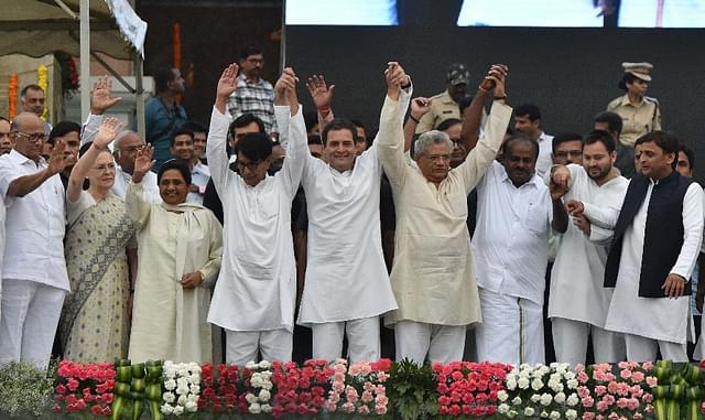 Opposition leaders during H D Kumaraswamy’s swearing-in ceremony at the Grand Steps of Vidhana Soudha. (Arijit Sen/Hindustan Times via Getty Images)