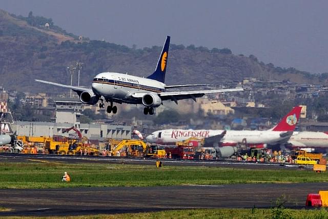 A Jet Airways plane takes flight in Mumbai. (Vijayananda Gupta/Hindustan Times via Getty Images)