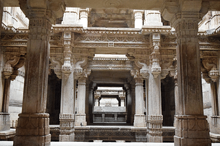 The stepwell of Adalaj, built on the main caravan route of Ahmedabad and Patan (the then capital of Gujarat), was commissioned in 1499 AD by Rudabai, the widow of a Rajput noble Veer Sinh Vaghela. This stepwell is a magnificent example of the fusion of Hindu craftsmanship and floral, geometric patterns of the Islamic architecture. <i>Picture taken on 10 September 2017 by the author.</i>